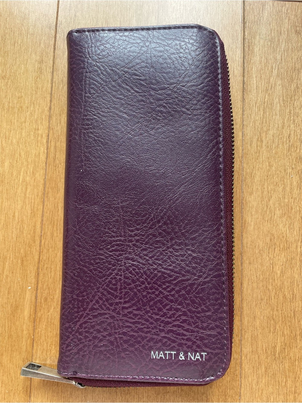 Matt & Nat Zip-Around wallet in Plum